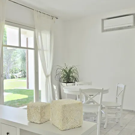 Hotel Baia Dei Mergoli 3*