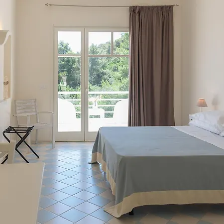 Baia Dei Mergoli Hotel 3*